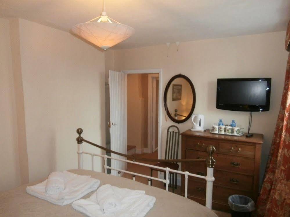 Catwell House Bed & Breakfast Williton Bagian luar foto